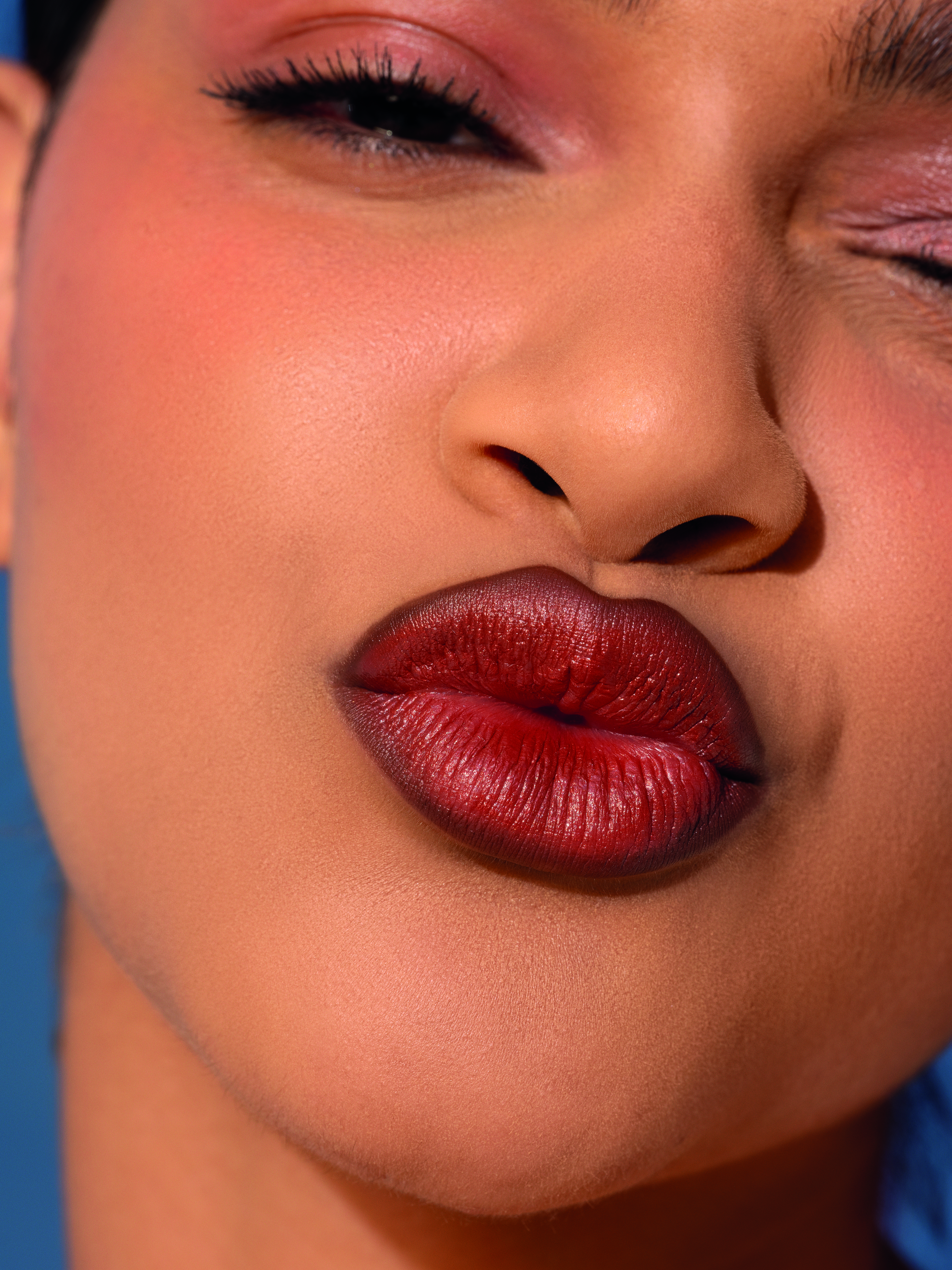 Dia do beijo batom Avon